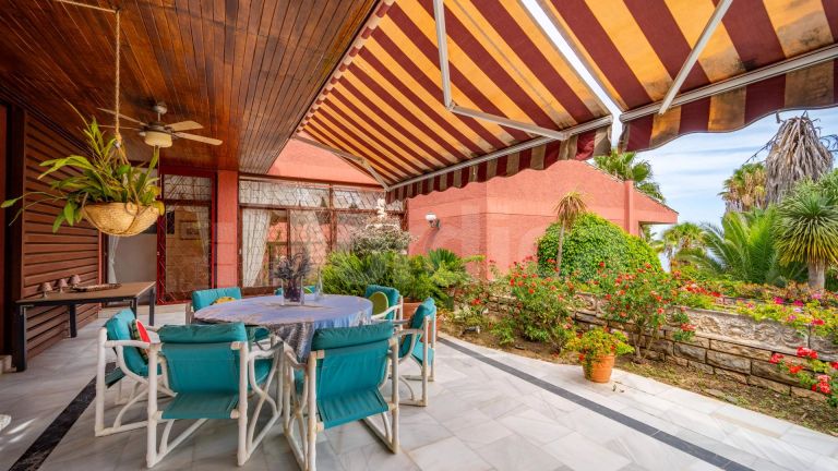 Villa for sale in