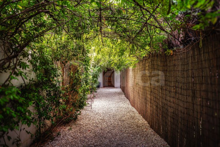 Villa for sale in Isdabe