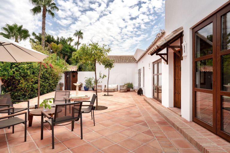 Villa for sale in Isdabe