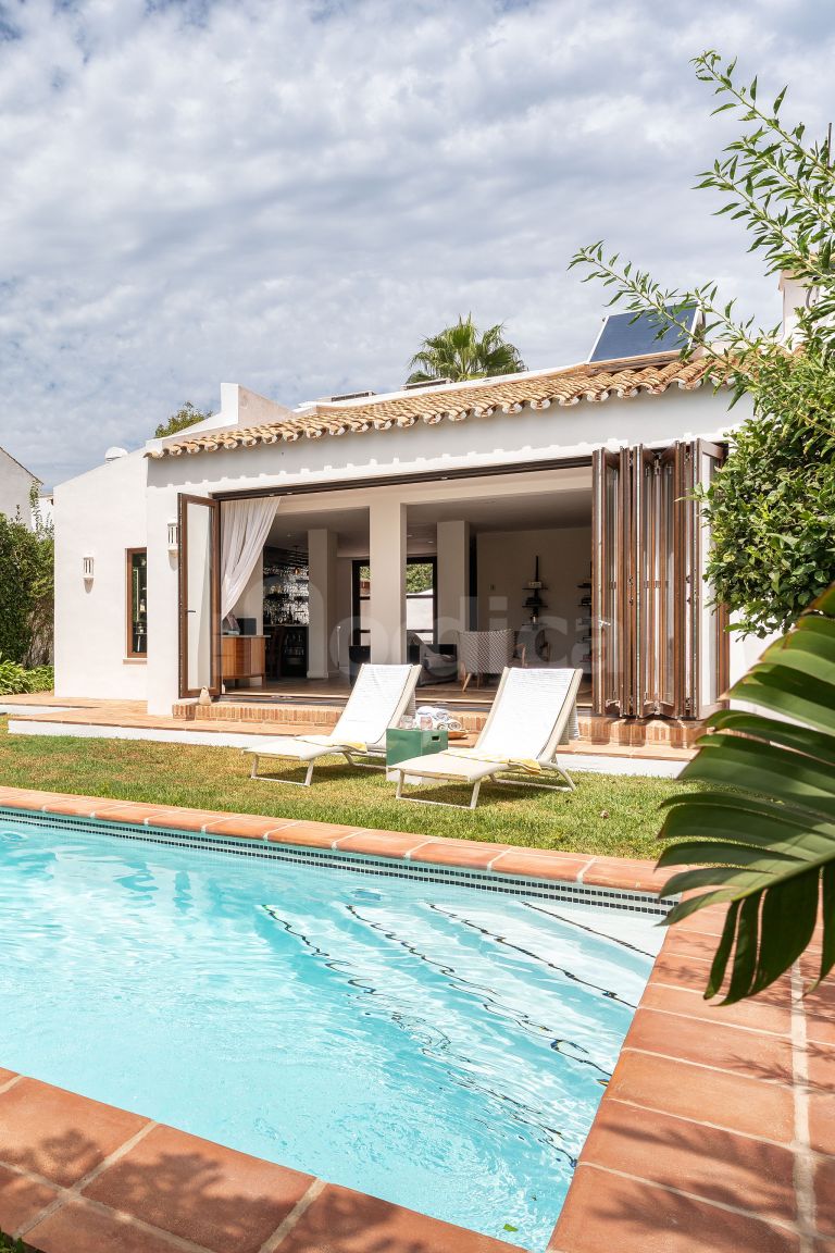 Villa for sale in Isdabe