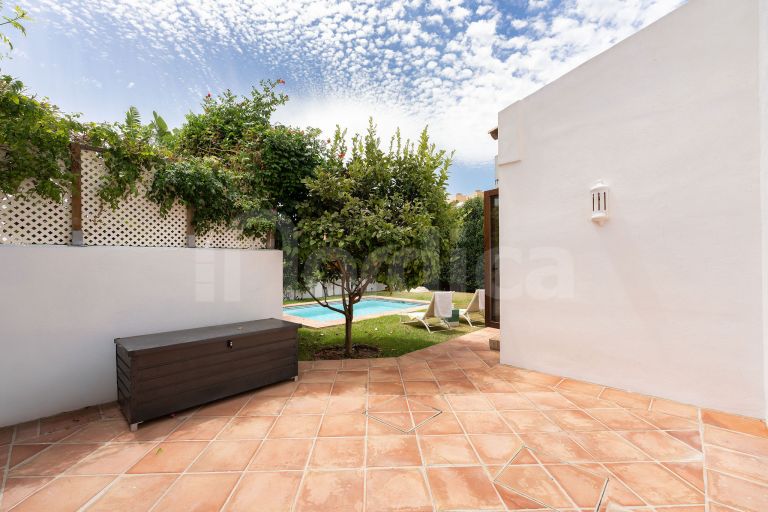 Villa for sale in Isdabe