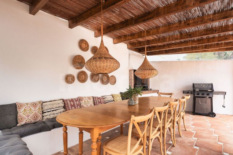 Villa for sale in Isdabe