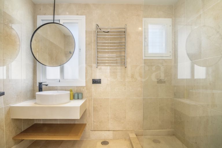Town House for sale in Los Naranjos Country Club