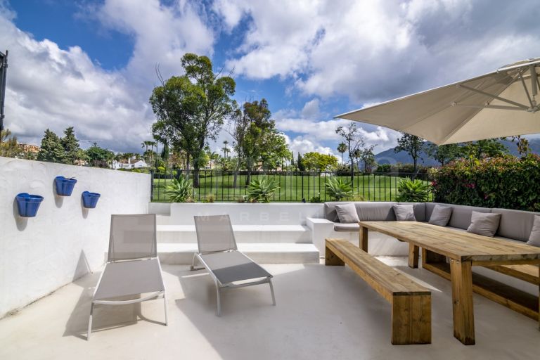 Town House for sale in Los Naranjos Country Club