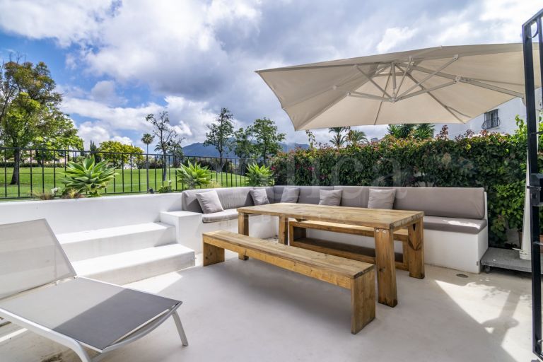 Town House for sale in Los Naranjos Country Club