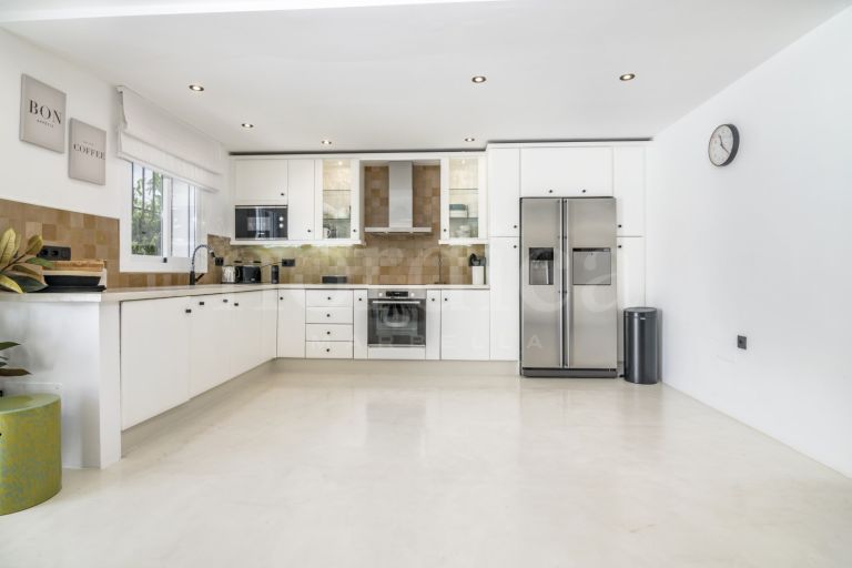 Town House for sale in Los Naranjos Country Club