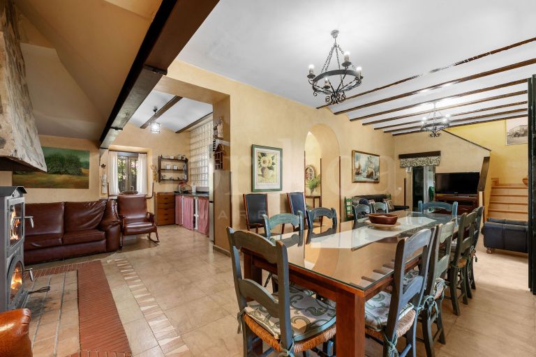 La Aragonesa – An Authentic Andalusian Estate with History and Character