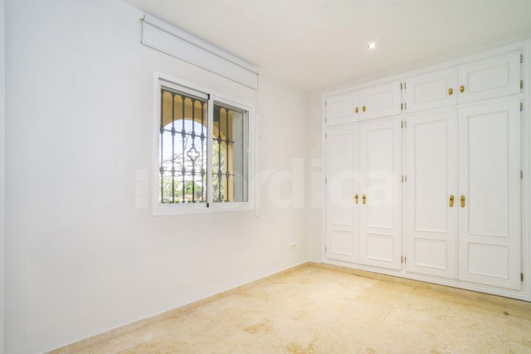 Apartamento en venta en Guadalmina Alta