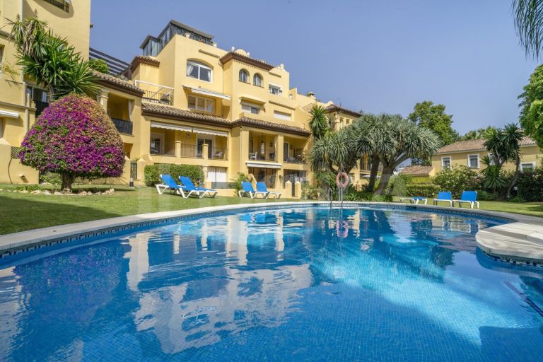 Apartamento en venta en Guadalmina Alta