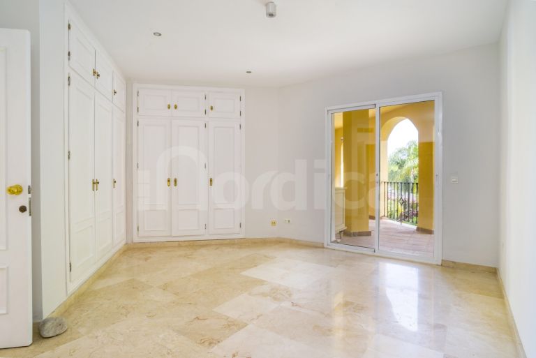 Apartamento en venta en Guadalmina Alta