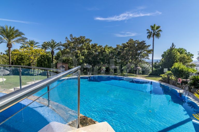 Takvåning till salu i Magna Marbella