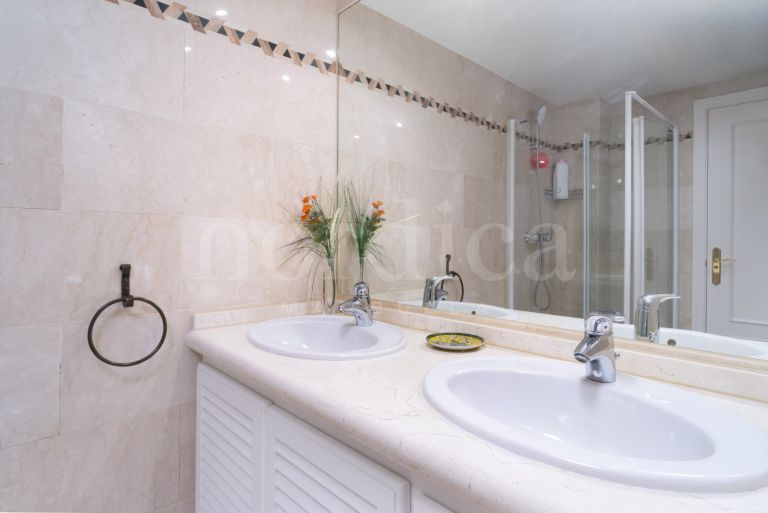 Ático en venta en Magna Marbella