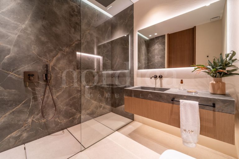Villa till salu i Los Monteros Playa