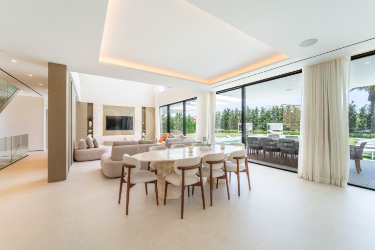 Villa till salu i Los Monteros Playa