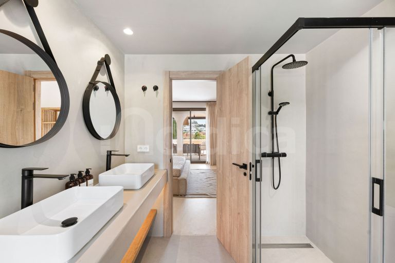 Duplex Penthouse for sale in La Cartuja del Golf