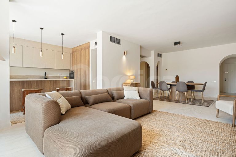 Duplex Penthouse for sale in La Cartuja del Golf