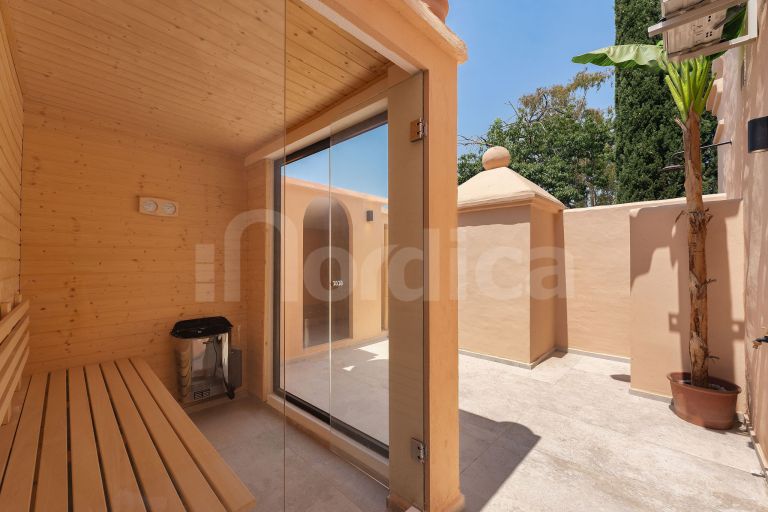 Duplex Penthouse for sale in La Cartuja del Golf