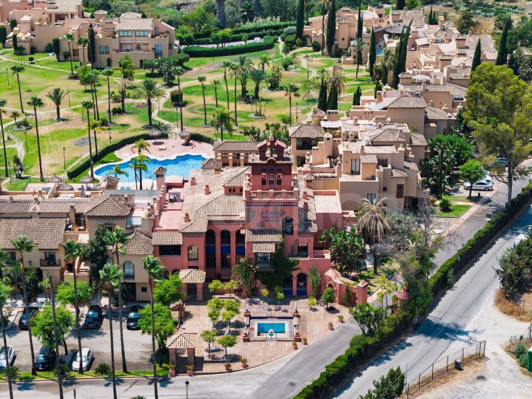 Duplex Penthouse for sale in La Cartuja del Golf