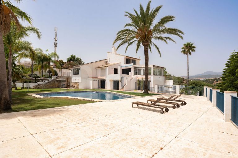 Villa for sale in Bahia Dorada