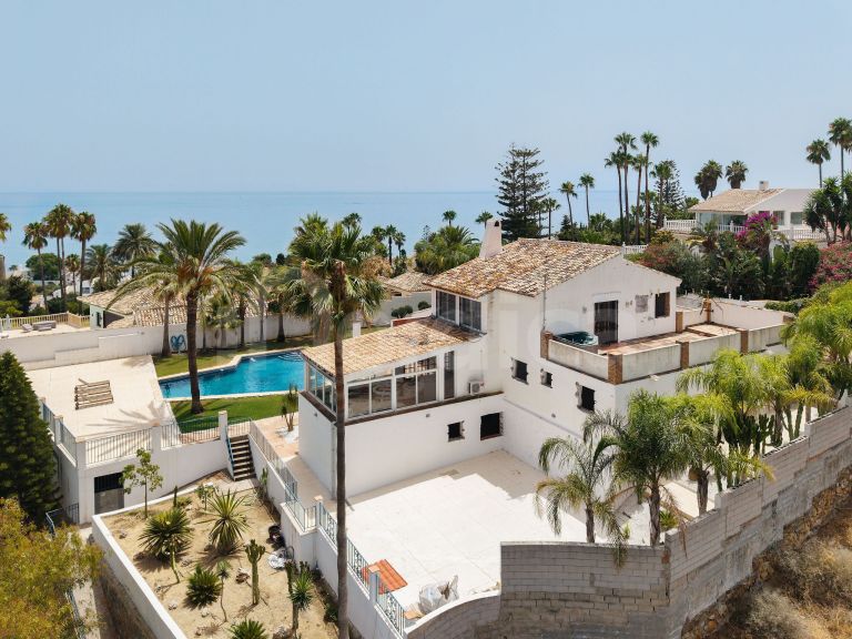 Villa for sale in Bahia Dorada