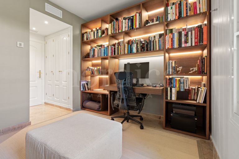 Ground Floor Apartment for sale in Cumbres del Rodeo