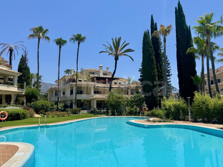 Apartamento en venta en Las Alamandas