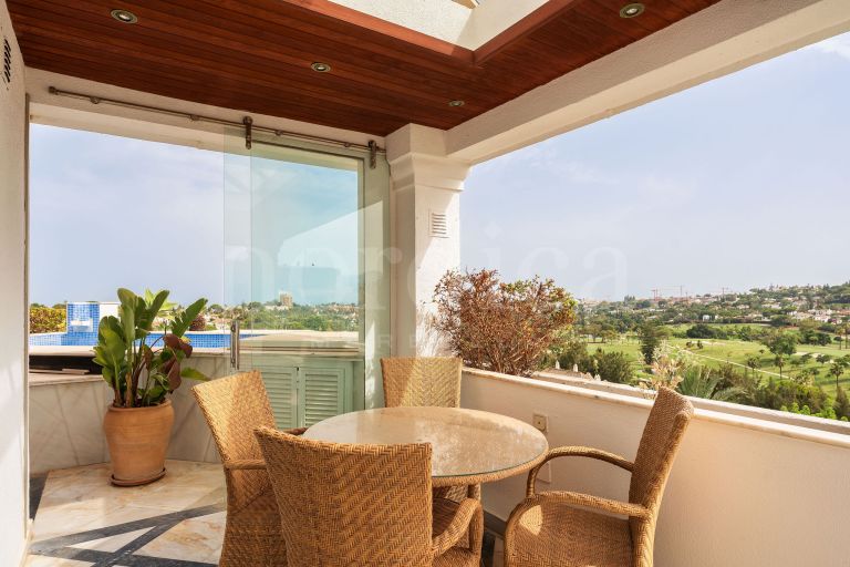 Penthouse for sale in Hotel del Golf