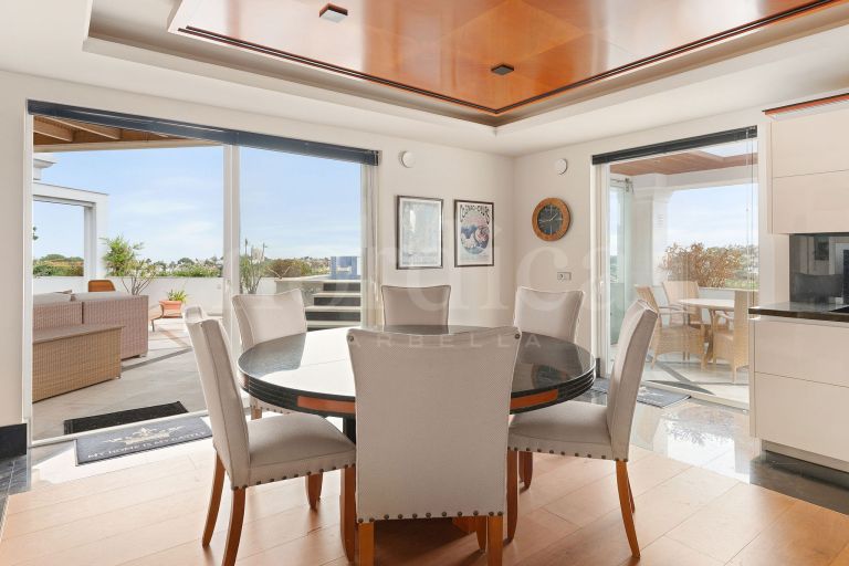Penthouse for sale in Hotel del Golf