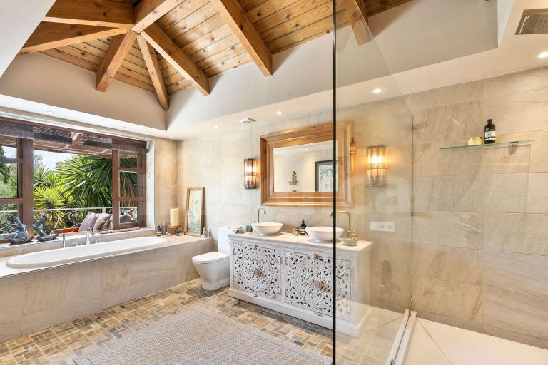 Villa zu verkaufen in Marbella Country Club