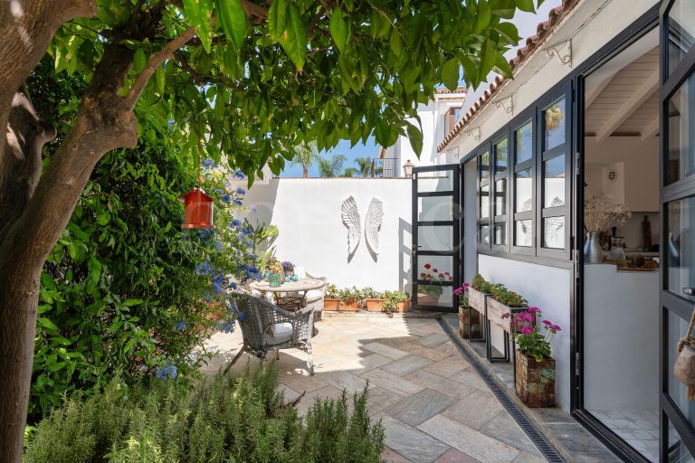 Villa for sale in Marbella Country Club