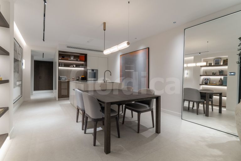 Zweistöckiges Penthouse zu verkaufen in