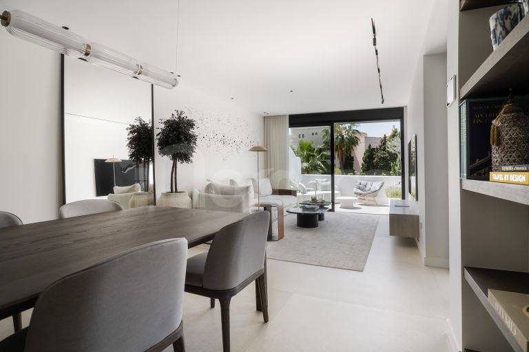 Zweistöckiges Penthouse zu verkaufen in