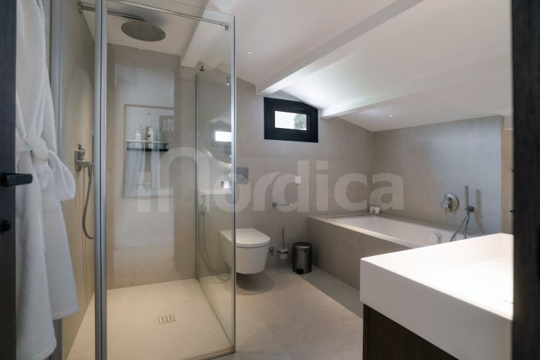 Zweistöckiges Penthouse zu verkaufen in