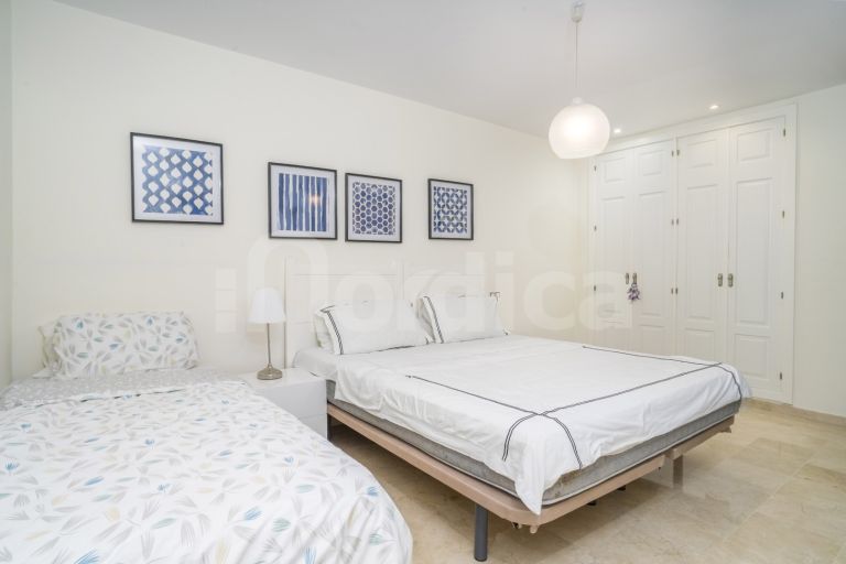Appartement rez de chaussée a vendre à Aloha Royal