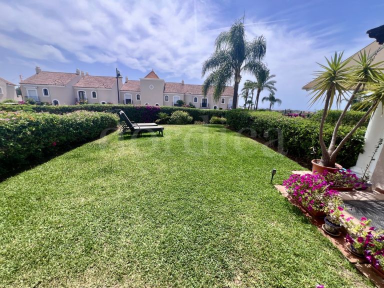Town House for sale in Paraiso Hills
