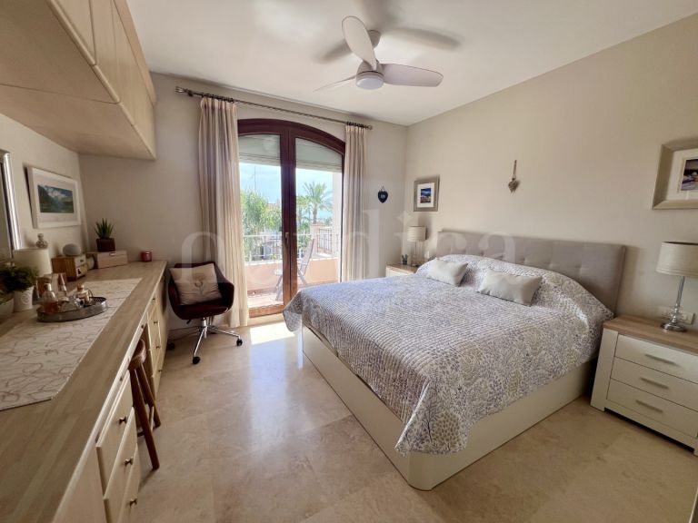 Town House for sale in Paraiso Hills