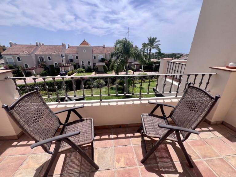 Town House for sale in Paraiso Hills