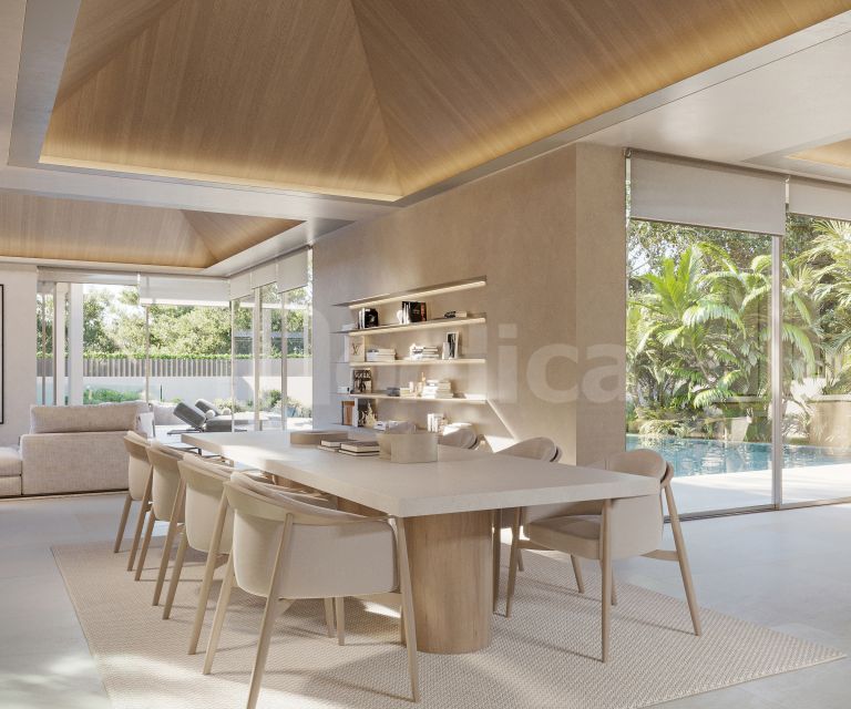 Villa for sale in Nueva Andalucia