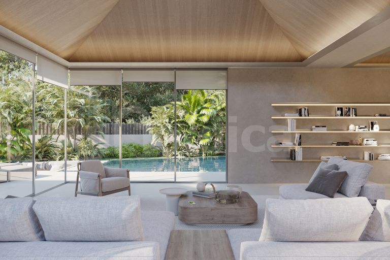 Villa for sale in Nueva Andalucia