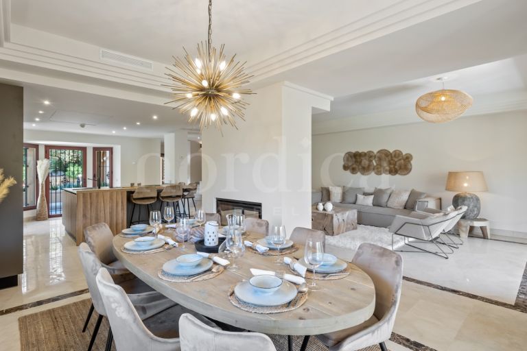 Semi Detached Villa for sale in La Alzambra