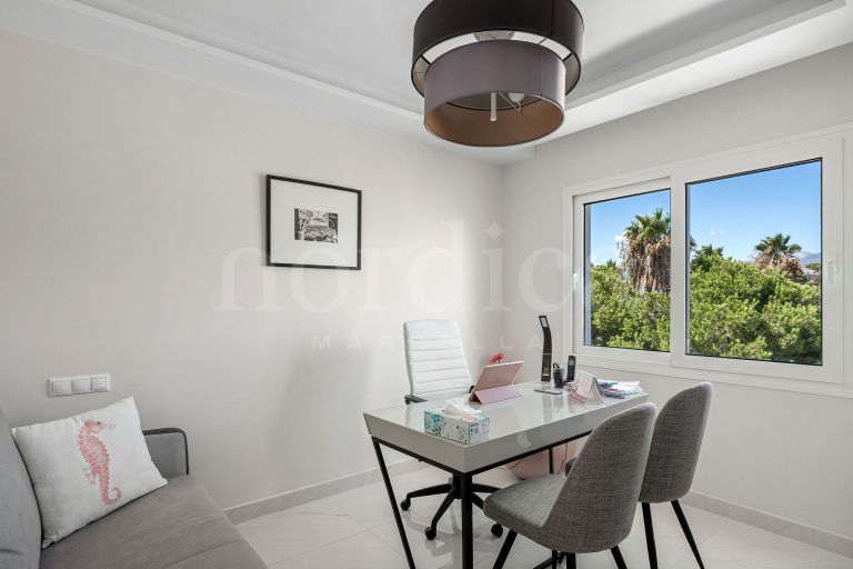 Villa en venta en Nueva Andalucia