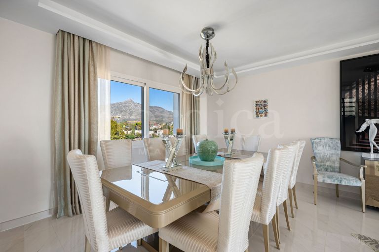Villa en venta en Nueva Andalucia