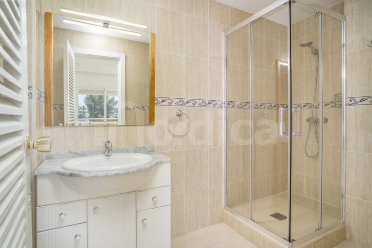 Apartamento en venta en Torre de Andalucia