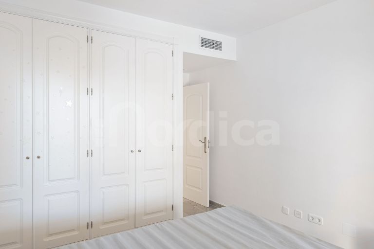 Ground Floor Apartment for sale in Cumbres del Rodeo