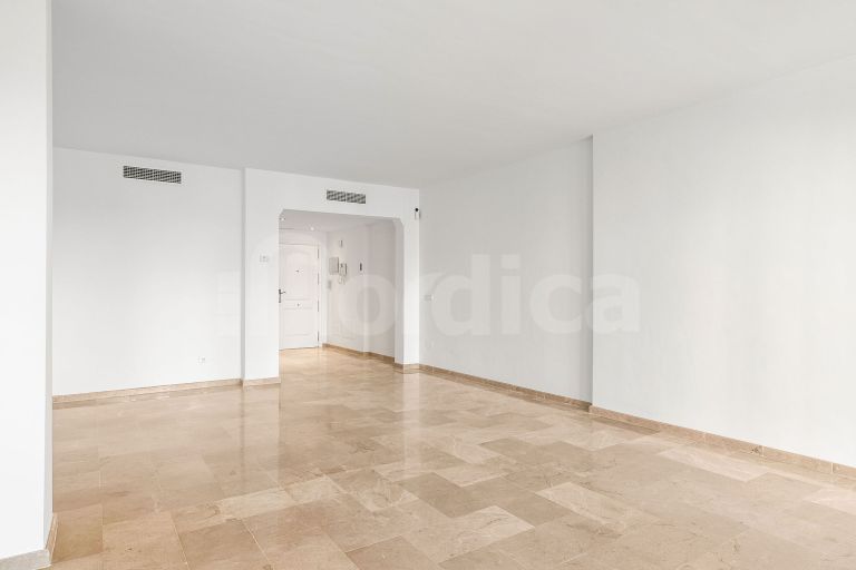 Ground Floor Apartment for sale in Cumbres del Rodeo
