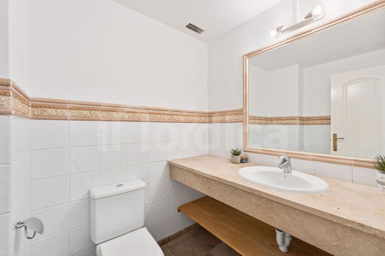Ground Floor Apartment for sale in Cumbres del Rodeo