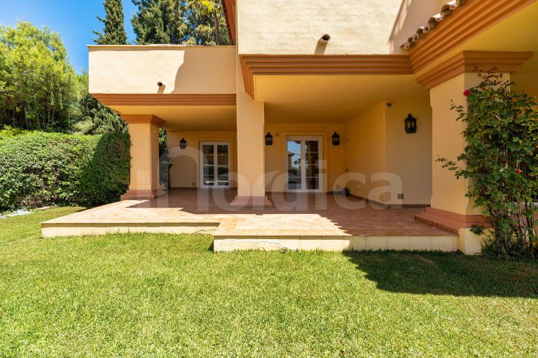 Ground Floor Apartment for sale in Cumbres del Rodeo