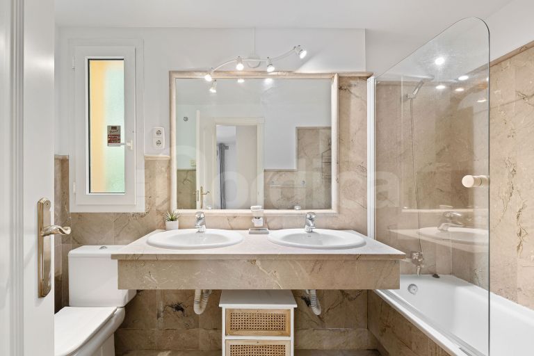 Ground Floor Apartment for sale in Cumbres del Rodeo