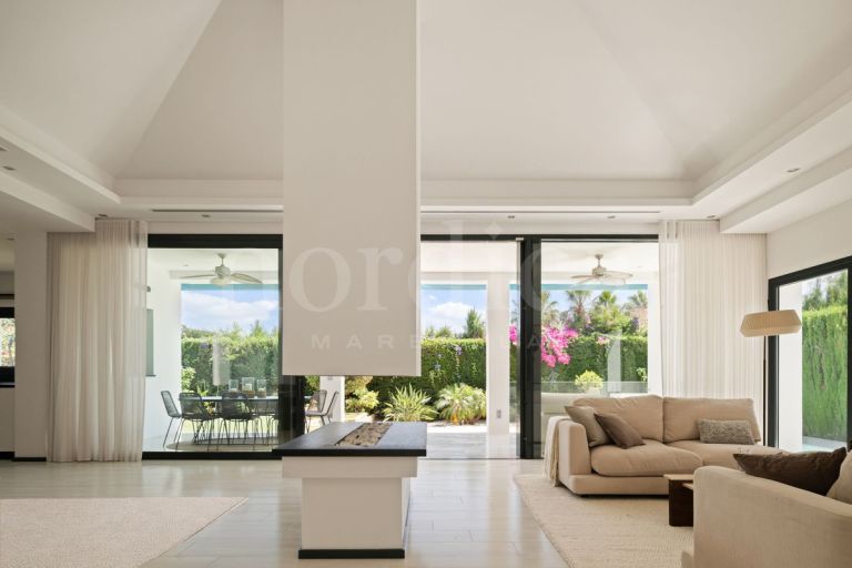 3 bedroom villa close to the beach