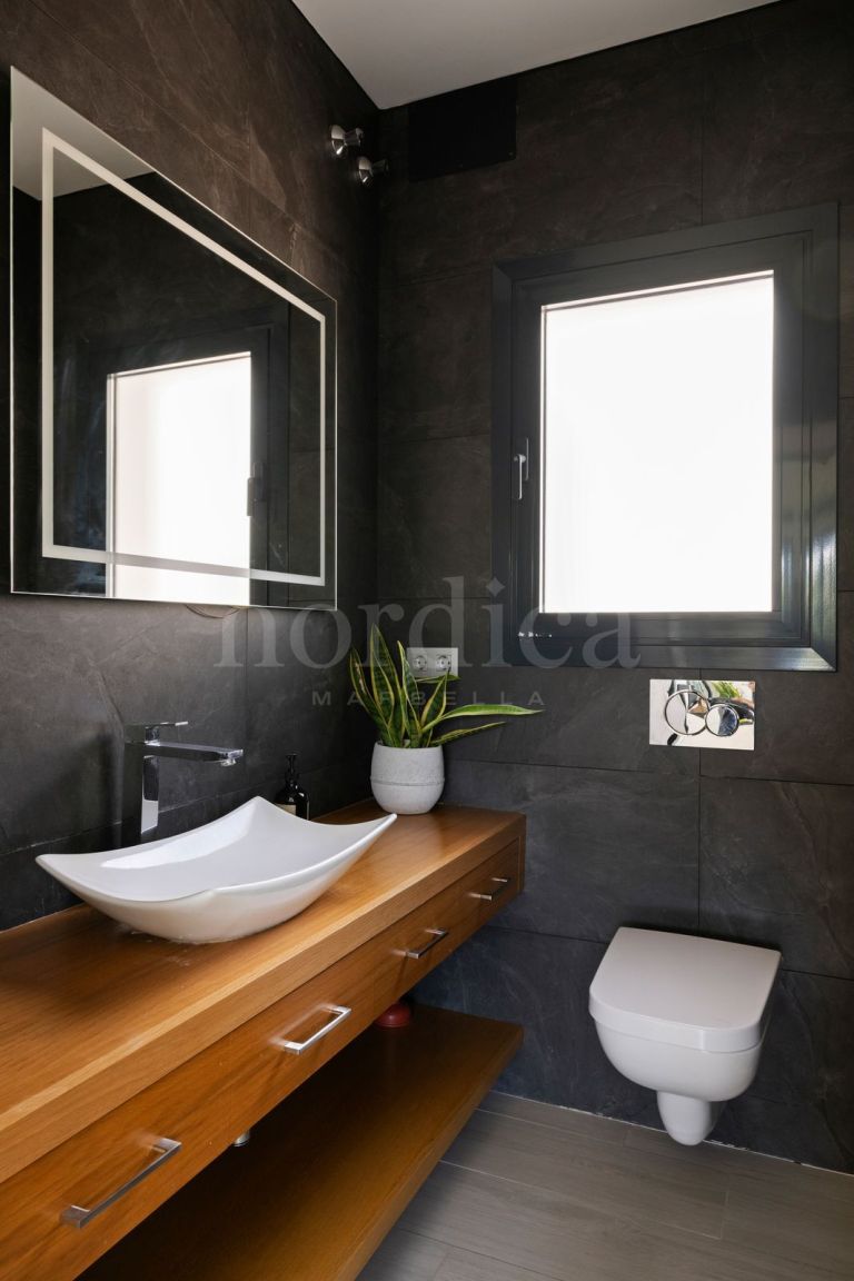 3 bedroom villa close to the beach